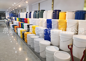 粉嫩小穴jk网站吉安容器一楼涂料桶、机油桶展区